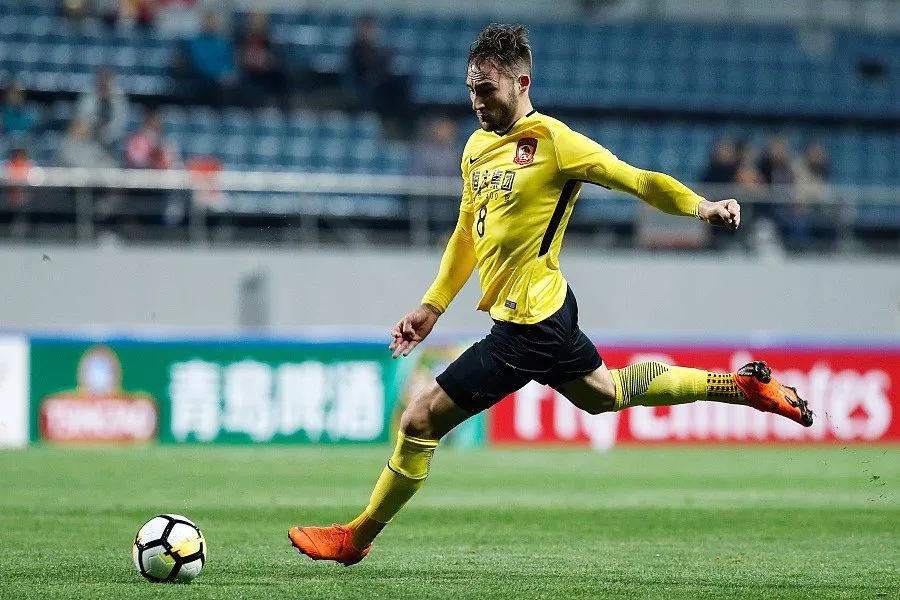 越南球队备战洲际大赛,憧憬夺冠 越南球队备战洲际大赛,憧憬夺冠