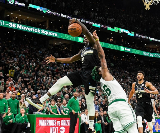 包含亚琛雄鹿险胜，惊险晋级德甲附加赛的词条