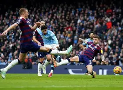 巴黎主场-战平曼城，内马尔梅开二度的简单介绍