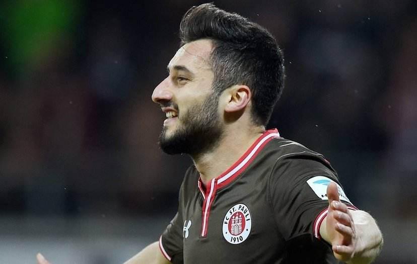 C7娱乐APP-包含桑德豪森主场遭遇尴尬，战绩节节败退的词条